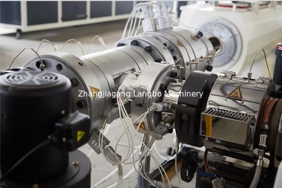 Ligne de production de machines de fabrication de tuyaux PPR Extrudeuse plastique