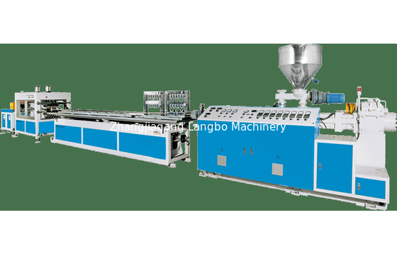 Machine de co-extrusion de profilés de revêtement en bois plastique WPC à haute production