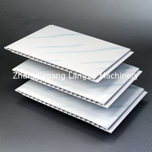 Ligne chaîne d'extrusion de profil de PVC de résistance de feu de production de panneau de mur de 55KW WPC