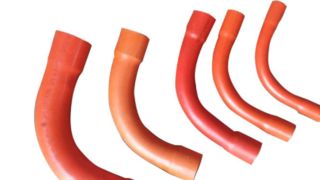 La cintreuse semi-automatique de tuyaux en PVC augmente l'efficacité de la production